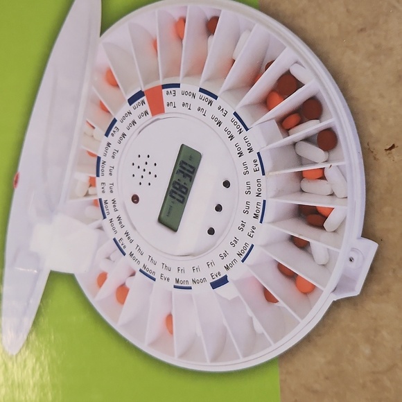 Live fine  automatic pill 💊 dispenser - Picture 2 of 5